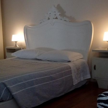 Domus Nova Residenza Il B&B Mantova Bagian luar foto