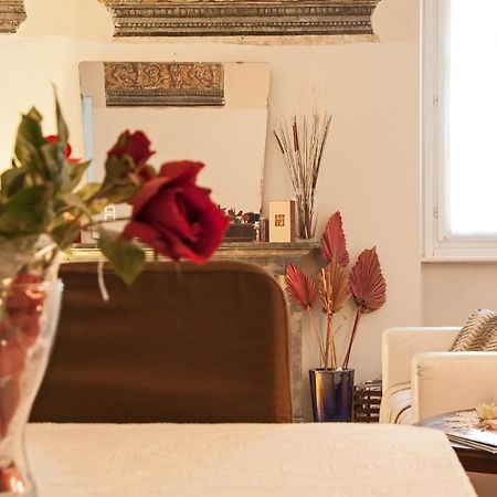Domus Nova Residenza Il B&B Mantova Bagian luar foto