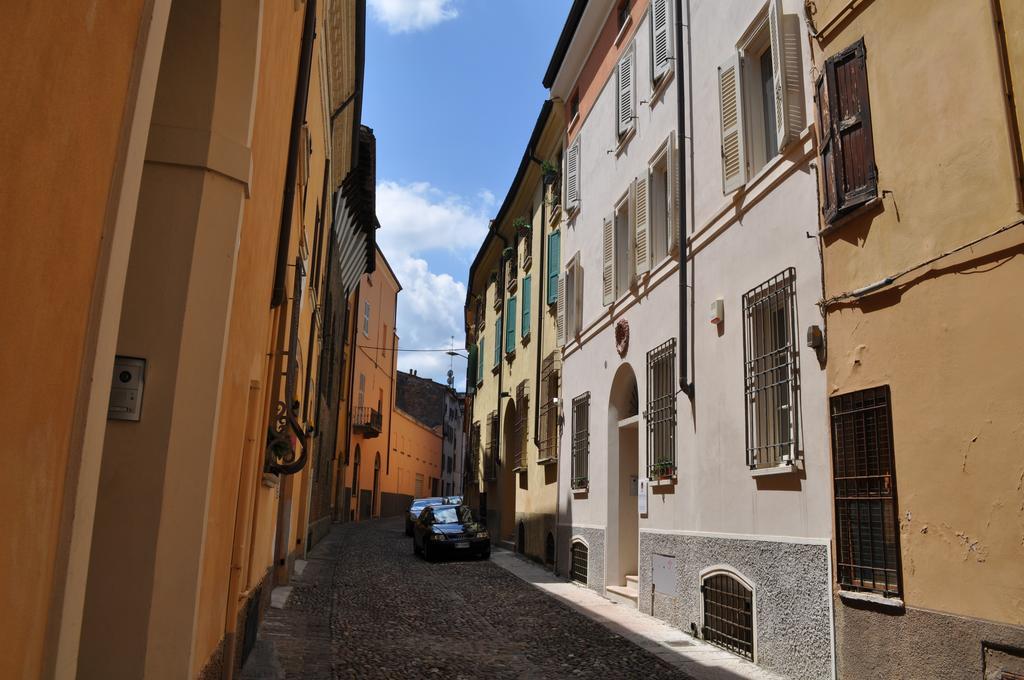 Domus Nova Residenza Il B&B Mantova Bagian luar foto