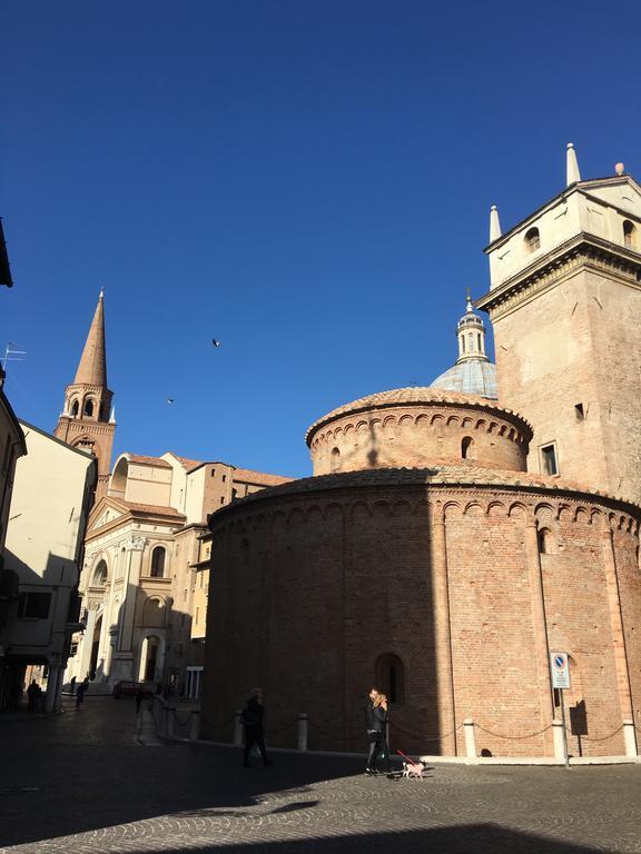 Domus Nova Residenza Il B&B Mantova Bagian luar foto