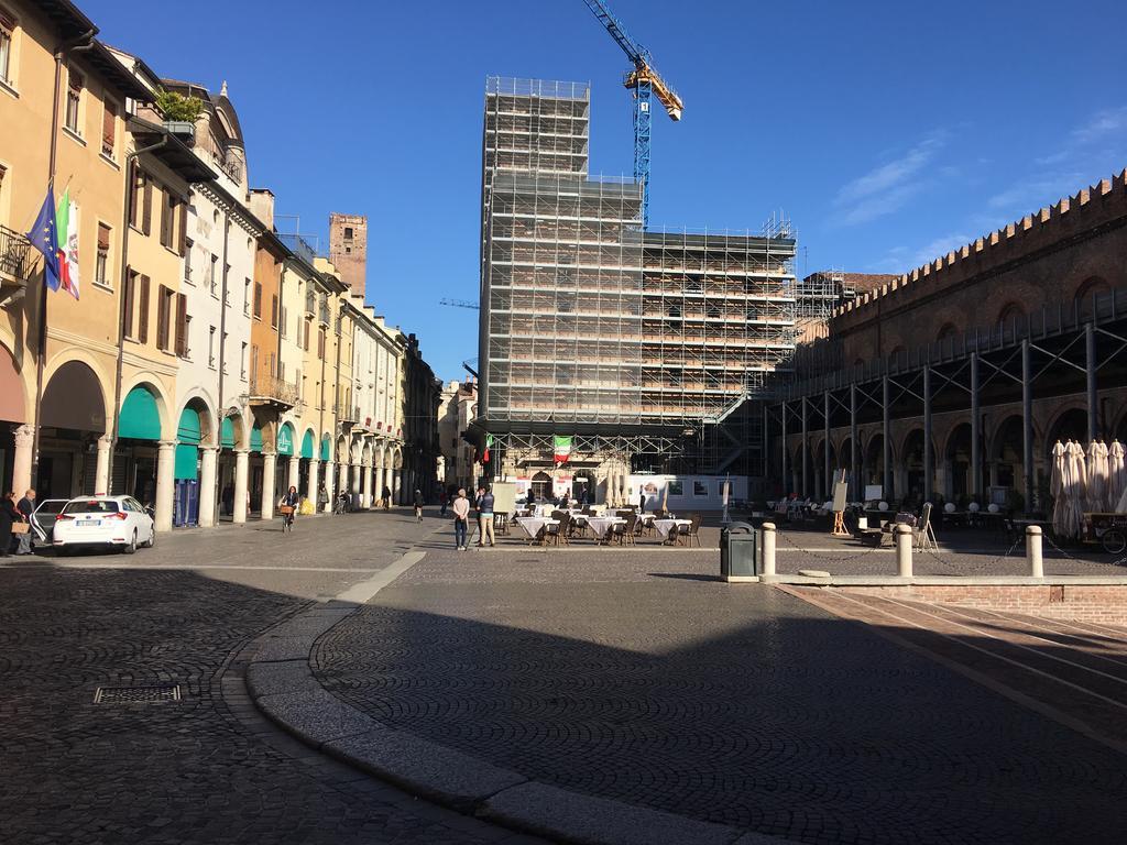 Domus Nova Residenza Il B&B Mantova Bagian luar foto