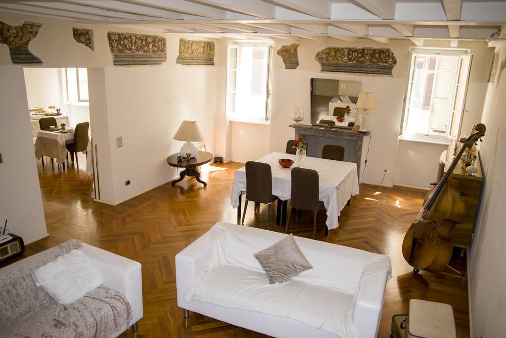 Domus Nova Residenza Il B&B Mantova Bagian luar foto