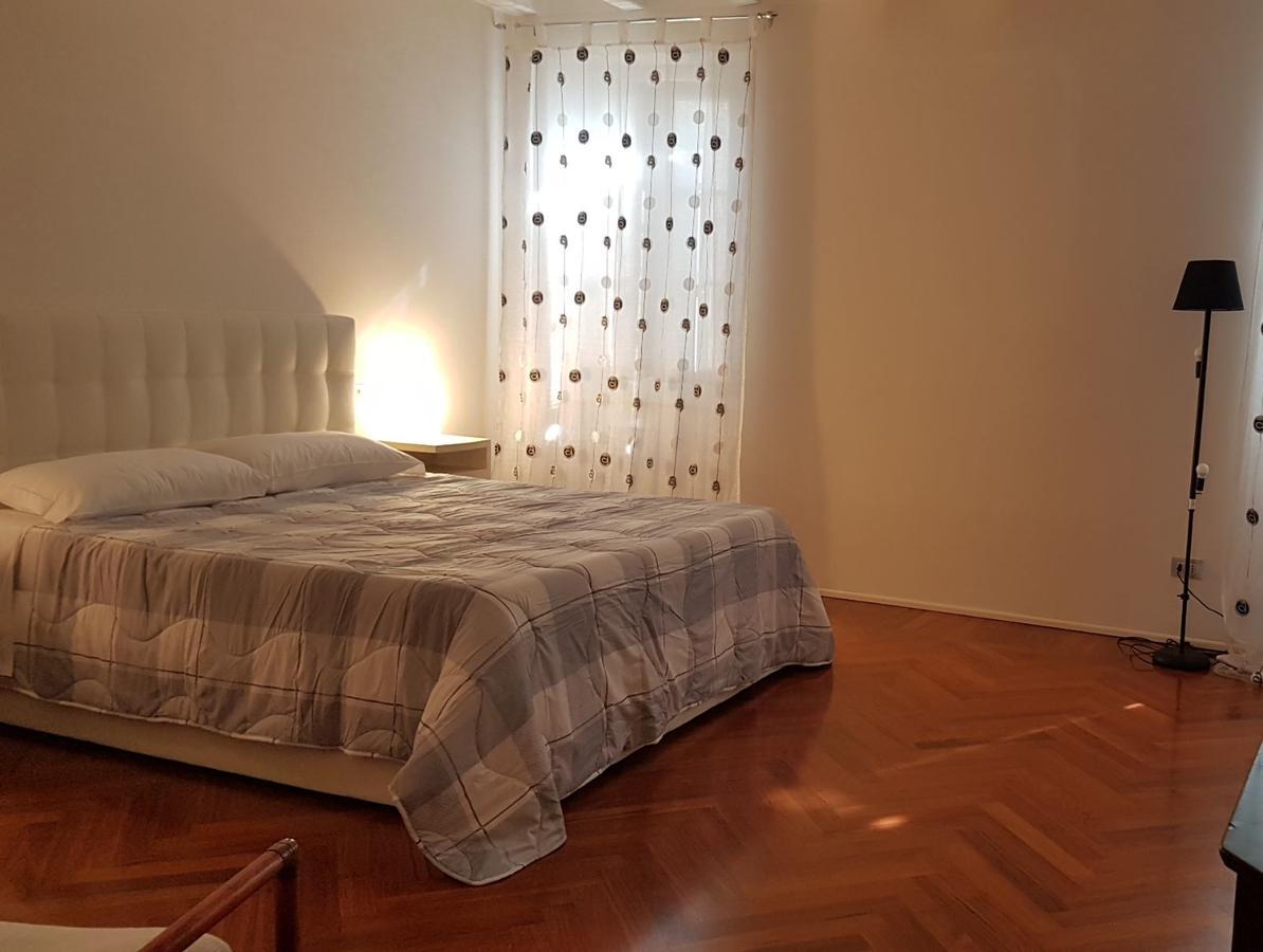 Domus Nova Residenza Il B&B Mantova Bagian luar foto