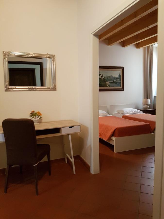 Domus Nova Residenza Il B&B Mantova Bagian luar foto
