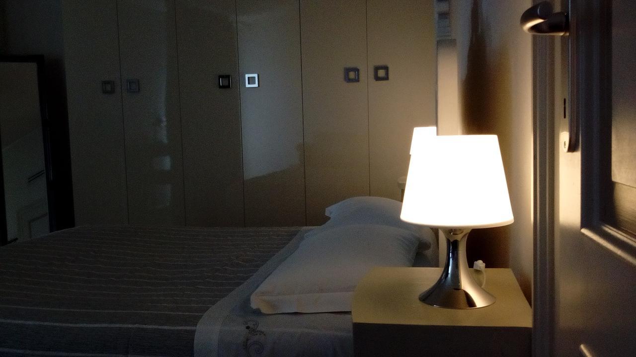 Domus Nova Residenza Il B&B Mantova Bagian luar foto