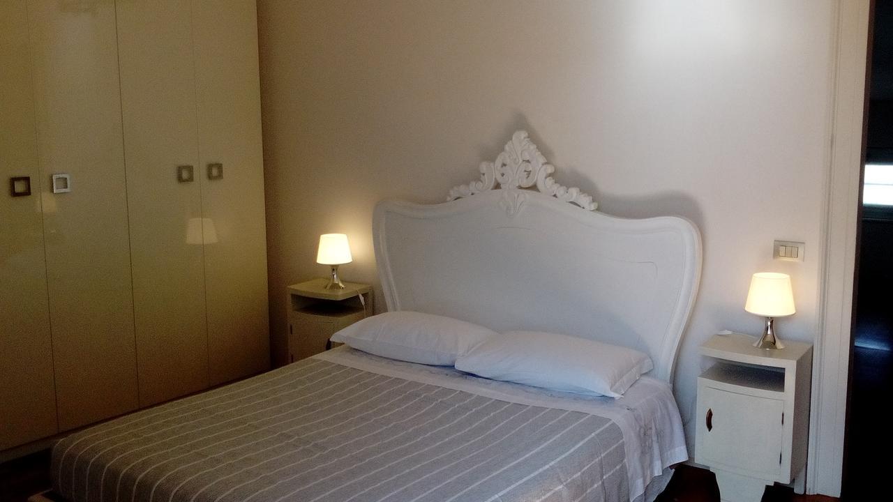 Domus Nova Residenza Il B&B Mantova Bagian luar foto
